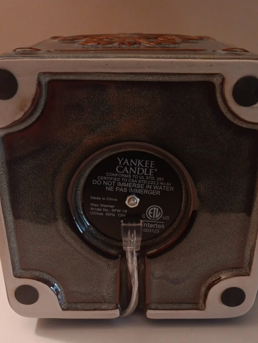 Yankee Candle Tuscan Style Scenterpiece Meltcup Warmer.